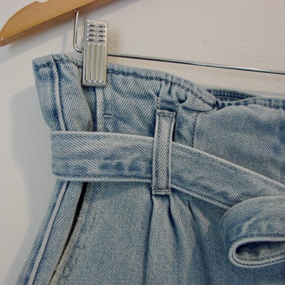 Denim Mom Shorts Paperbag High Waist Pleats Light Wash American Eagle Size 00 - Picture 8 of 16